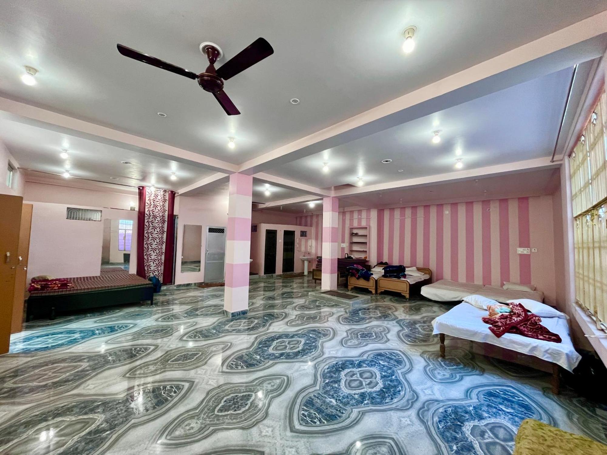 Trilok Residency - Dashashwamedh فاراناسي المظهر الخارجي الصورة