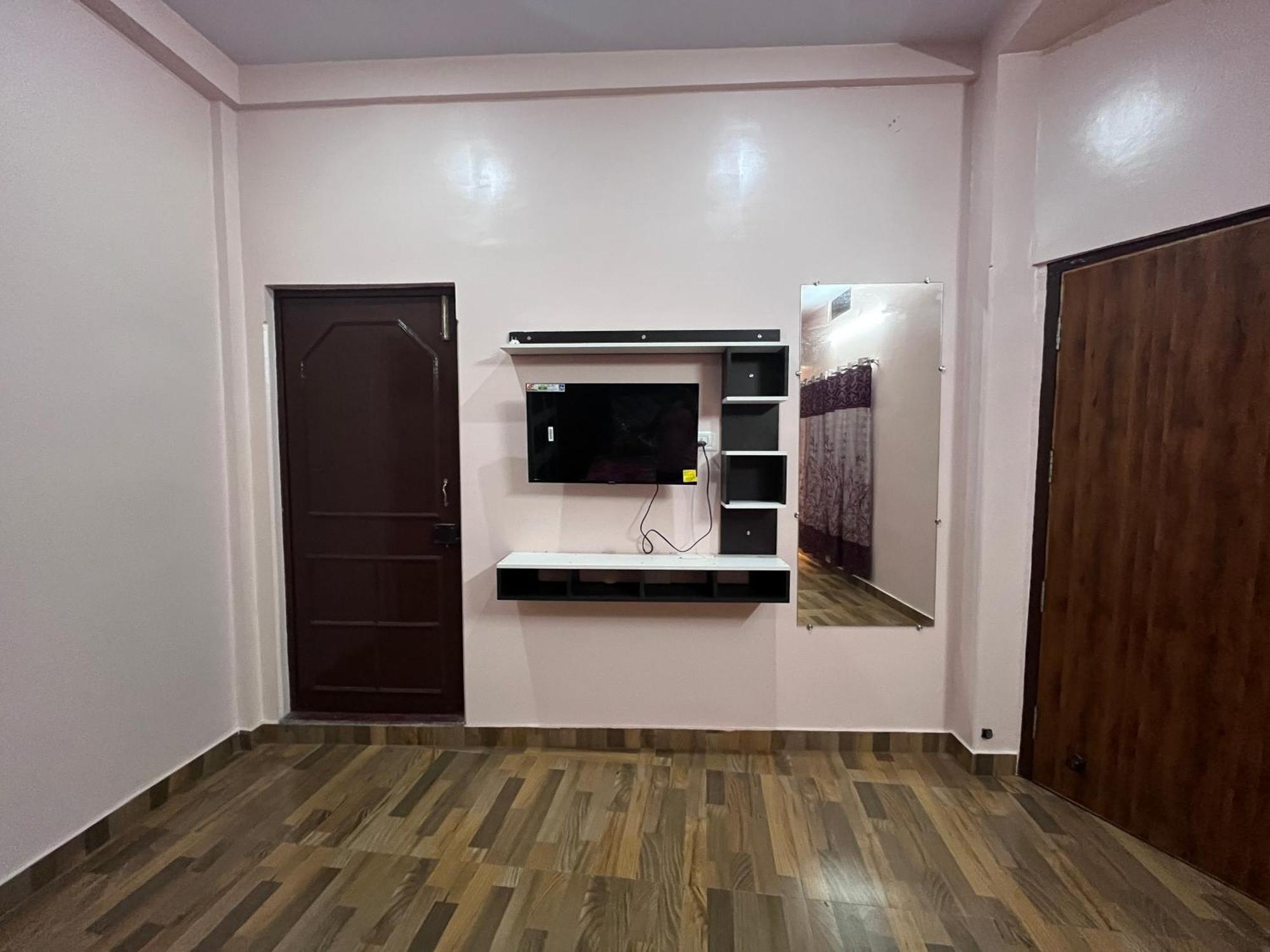 Trilok Residency - Dashashwamedh فاراناسي المظهر الخارجي الصورة